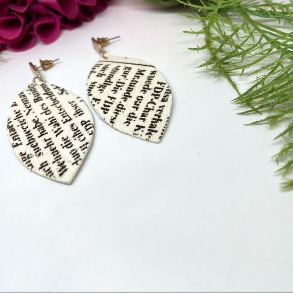 NEW⚜️REAL LEATHER & Fur Script Pattern Dangly Earrings - Picture 4 of 7